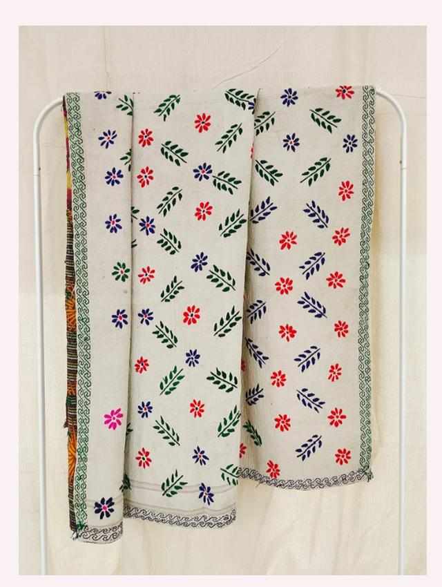 Nakshi Katha-5 (Blanket) Nakshi Katha-5 (Blanket)